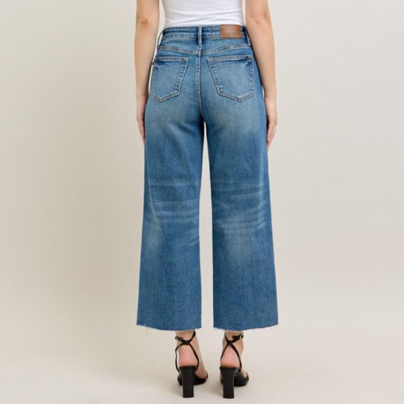 Judy Blue Rigid Magic Destroy Hem Crop Wide Leg - Picture 3 of 5